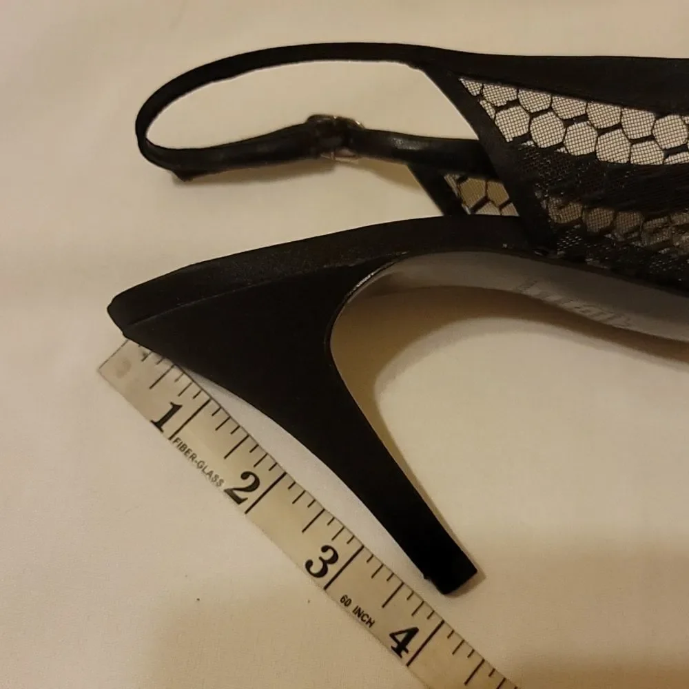 CP honeycomb lace heels size 10‎